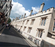 UIC Оксфорд Языковой центр - UIC Oxford International