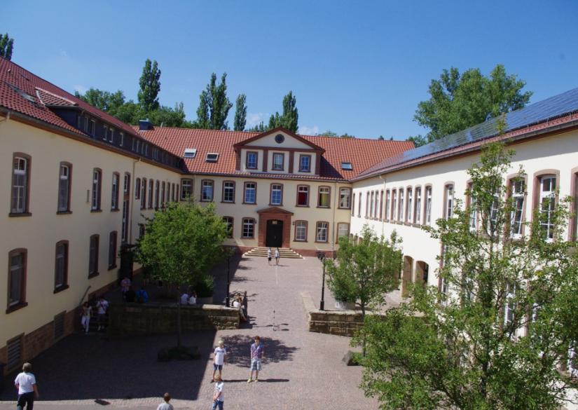 Частная школа Гимназия Вейерхоф (Gymnasium Weierhof) 1