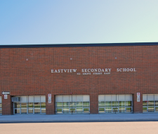 Eastview Secondary School (Государственная школа Канады, Иствью)