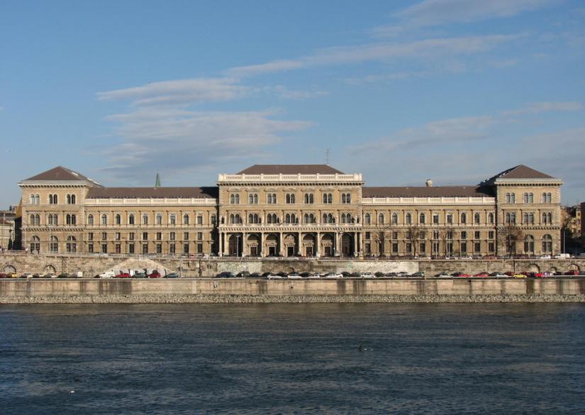 Corvinus University of Budapest Университет Корвина 0