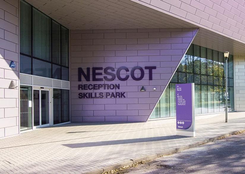 Nescot College, Технологический колледж Северо-Восточного Суррея 0