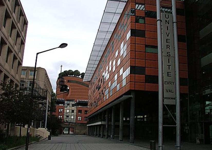 Université de Evry Val d'Essonne (UEVE) Университет Эври-Валь-д'Эссонн 0